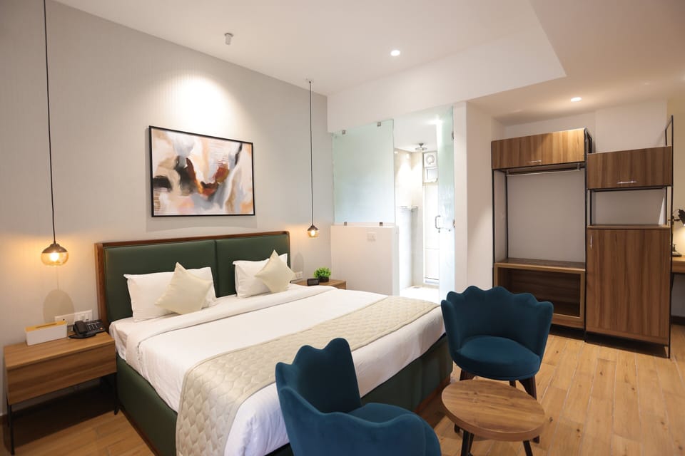 Studio+ | 1 bedroom, memory foam beds, desk, soundproofing