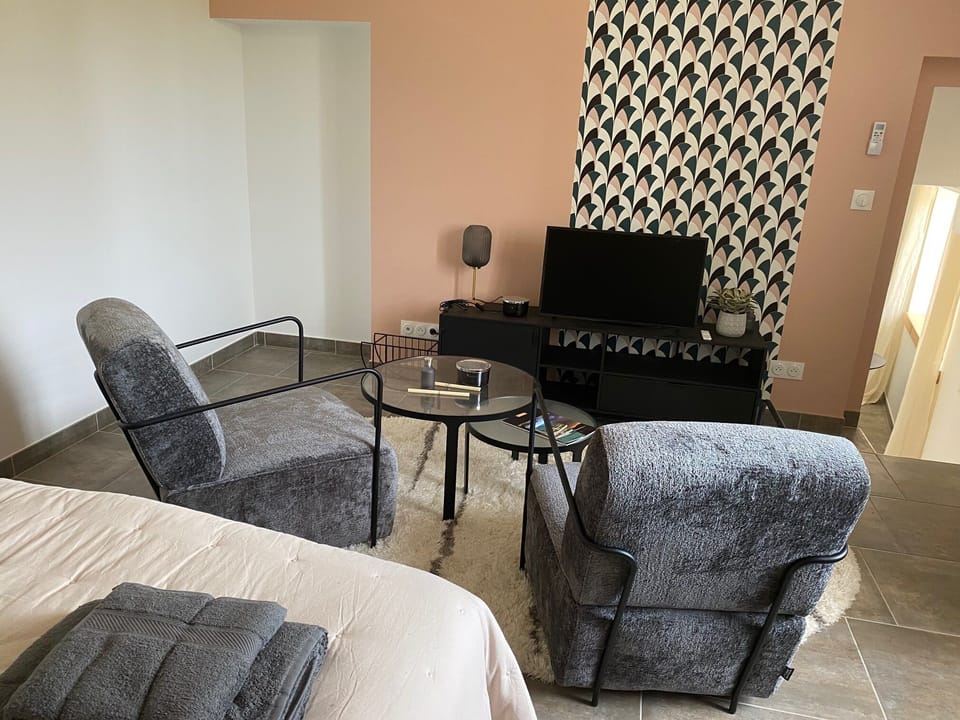 The lounge area with TV