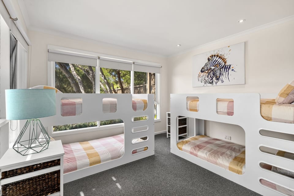 Downstairs Bedroom 4, 2 x Single bunk beds
