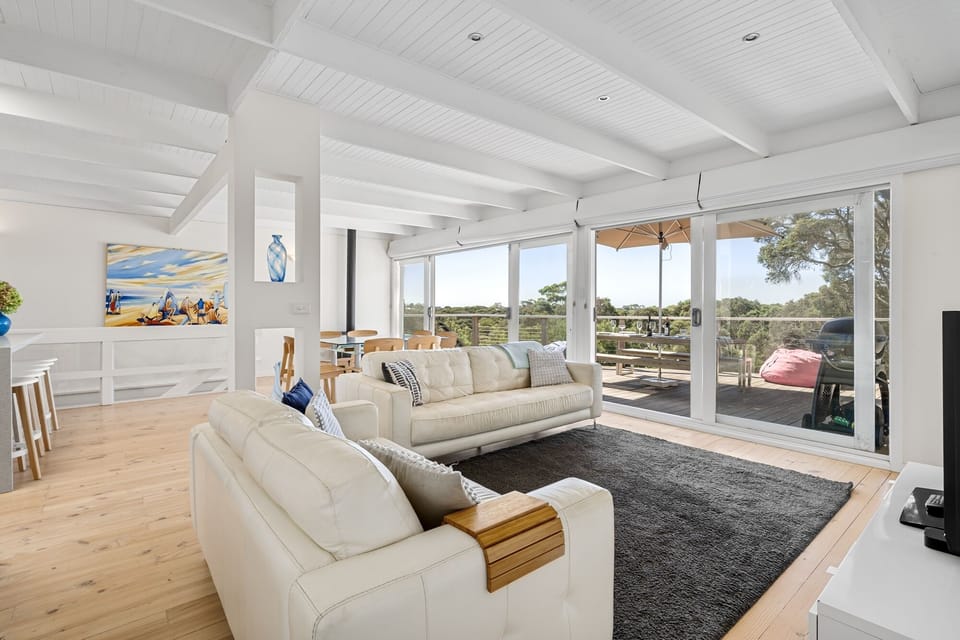 Upstairs Lounge