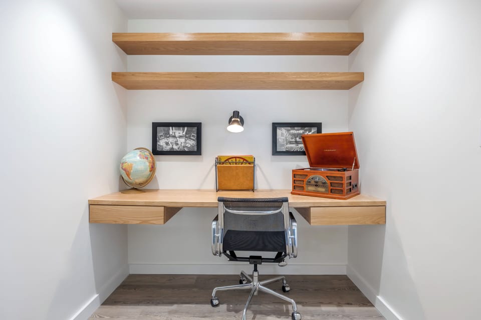 Executive Suite | Free WiFi, bed sheets