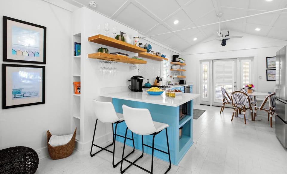 FULL Kitchen!