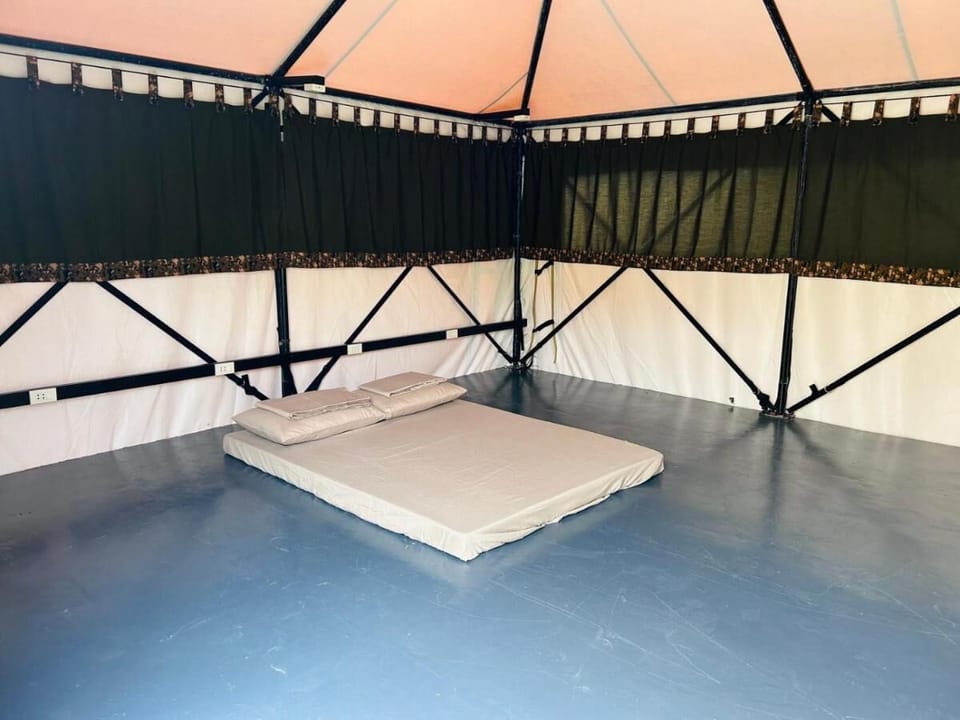 Exclusive Tent | Bed sheets