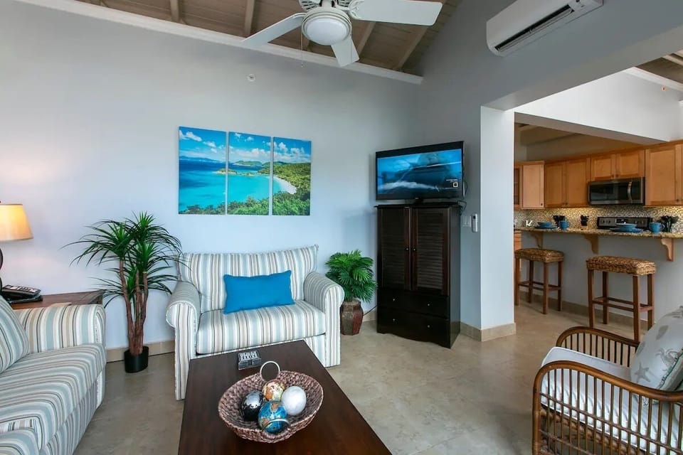 Free wifi, telephone to the States and television