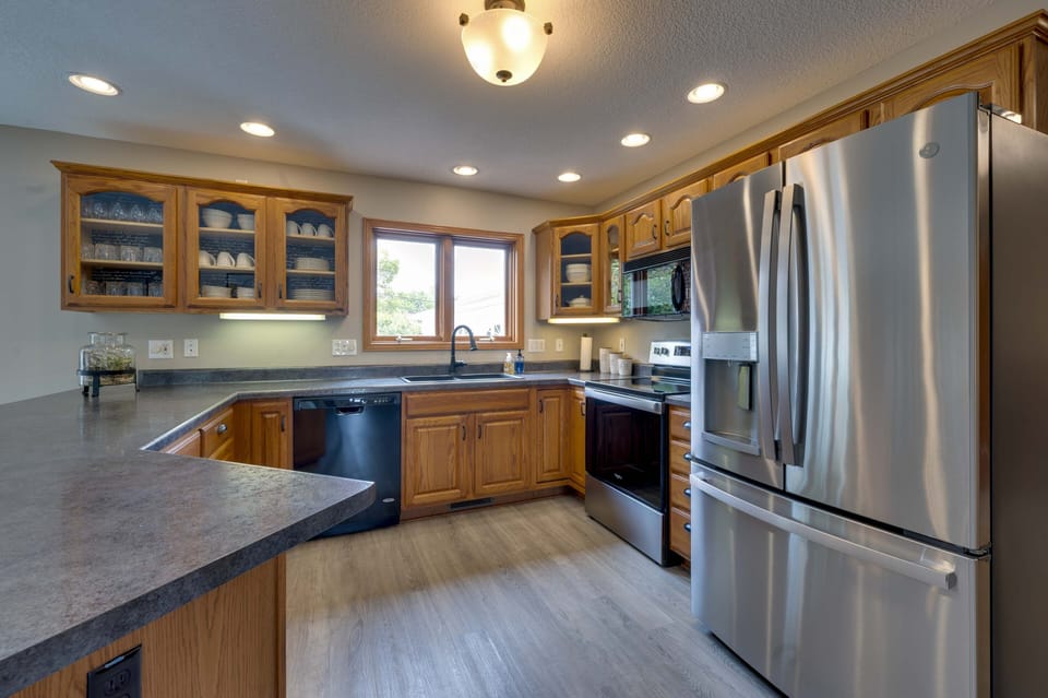 Kitchen | Cooking Basics | Main Level