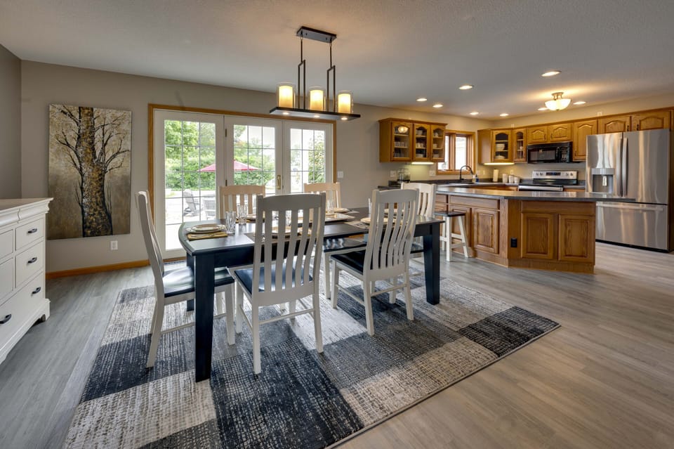 Dining Area | Crockpot | Blender | Main Level