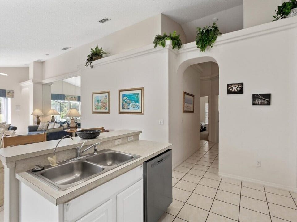 12-16728GlenbrookBlvd-12(1)