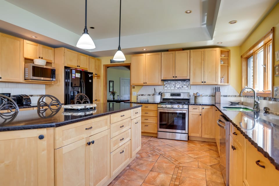 Main Kitchen | Coffee Maker | Crockpot | Blender | Cooking Basics | Spices