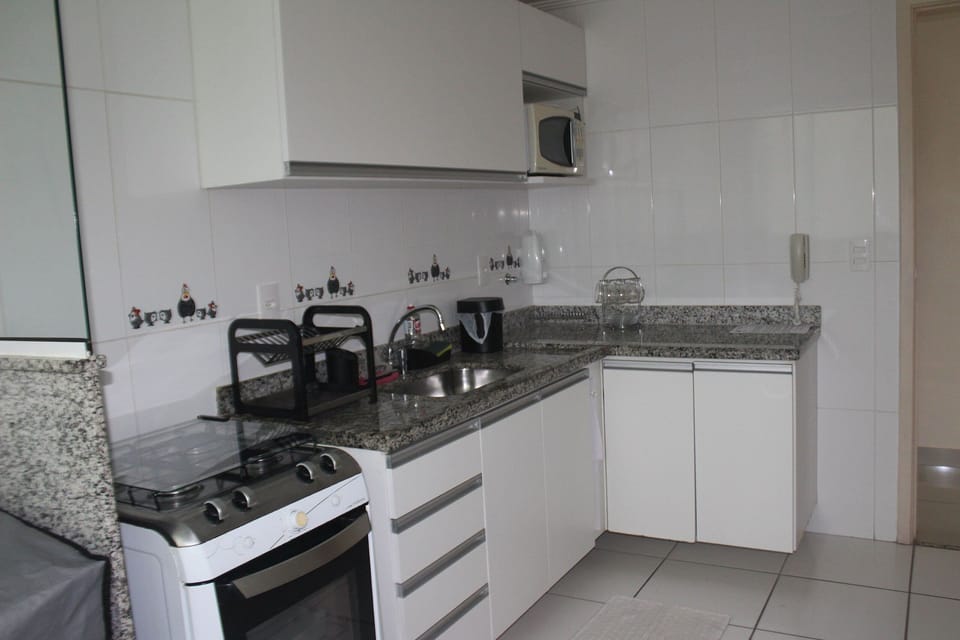 Basic Apartment | Private kitchen | Fridge, microwave, oven, toaster