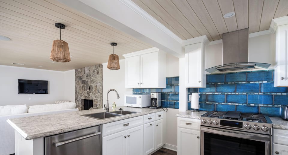 Lower level 2nd kitchen