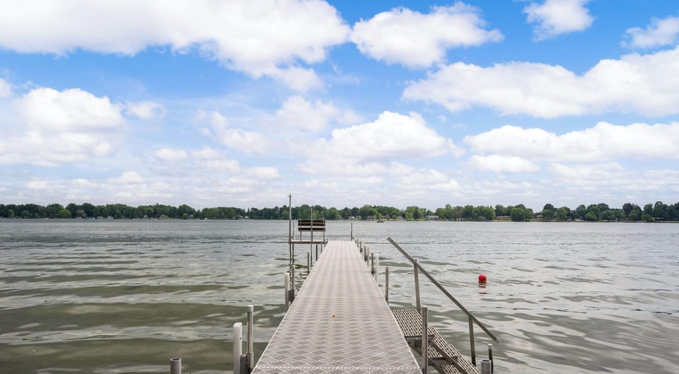 Beautiful views of Hutchins Lake