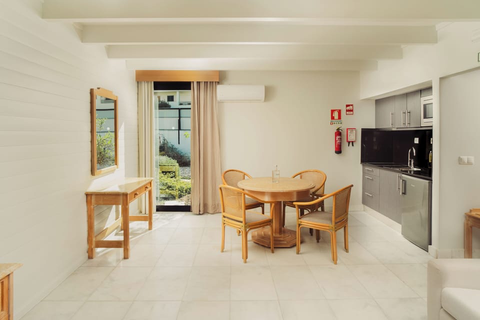 Bungalow, 1 Bedroom | Private kitchen | Coffee/tea maker