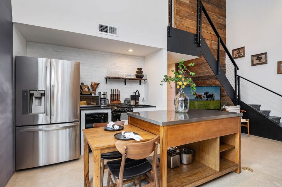 Texas Forever full size kitchen with island