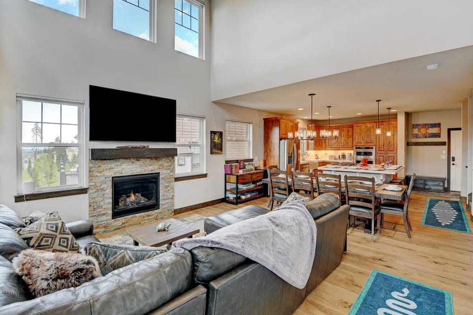 Gorgeous Open Floor Plan