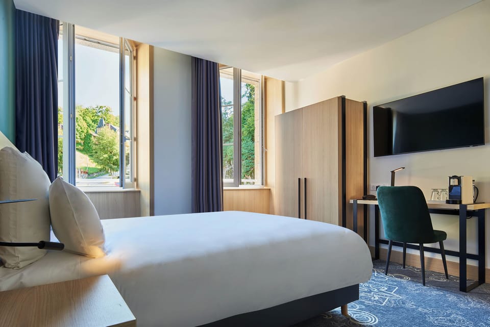 Comfort Double Room | In-room safe, desk, blackout drapes, soundproofing