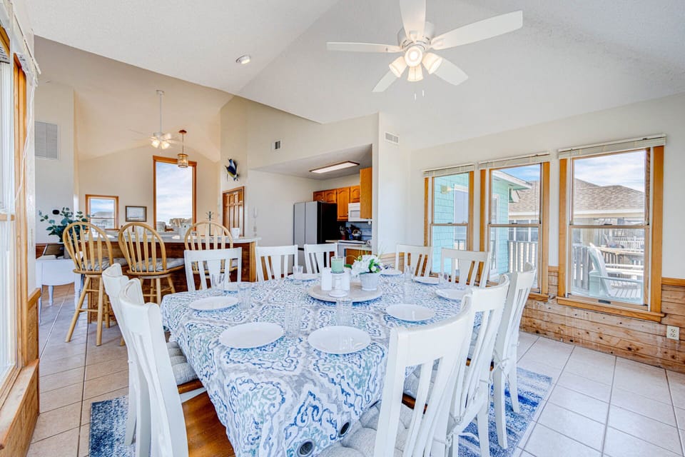 10-Surf-Or-Sound-Realty-1123-Solace By the Sea-Dining Area-02