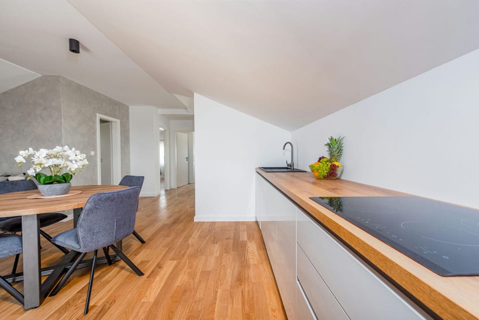 Villa, 4 Bedrooms, Private Pool, Mountain View | In-room dining