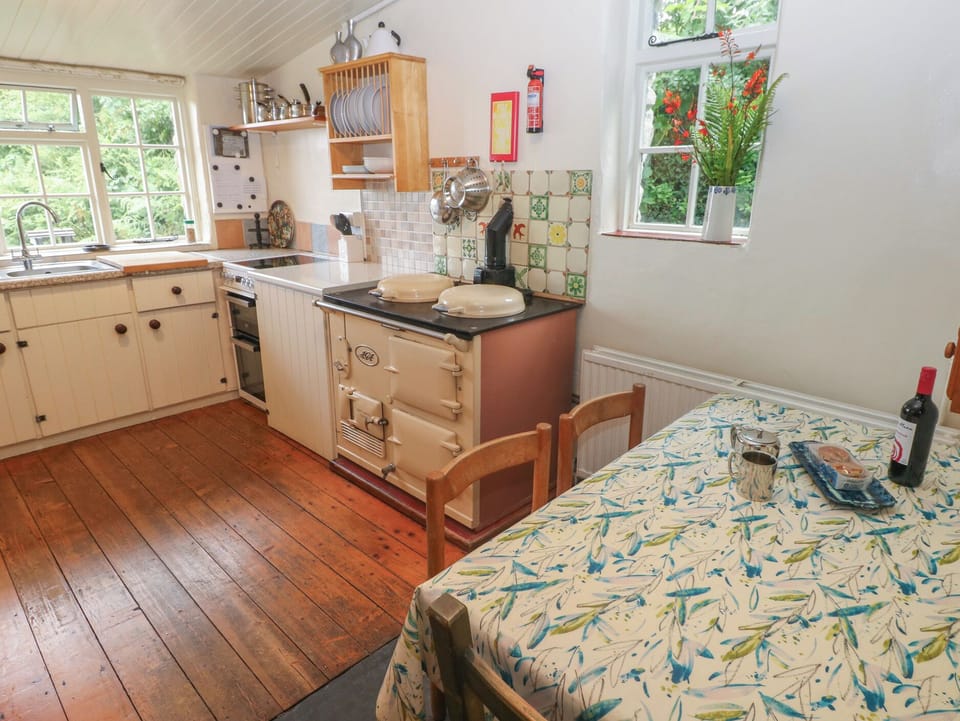 Fridge, dishwasher, electric kettle, toaster