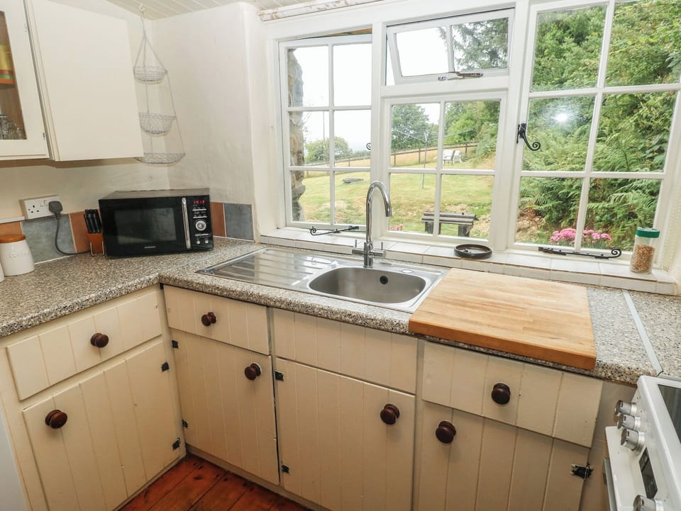 Fridge, dishwasher, electric kettle, toaster