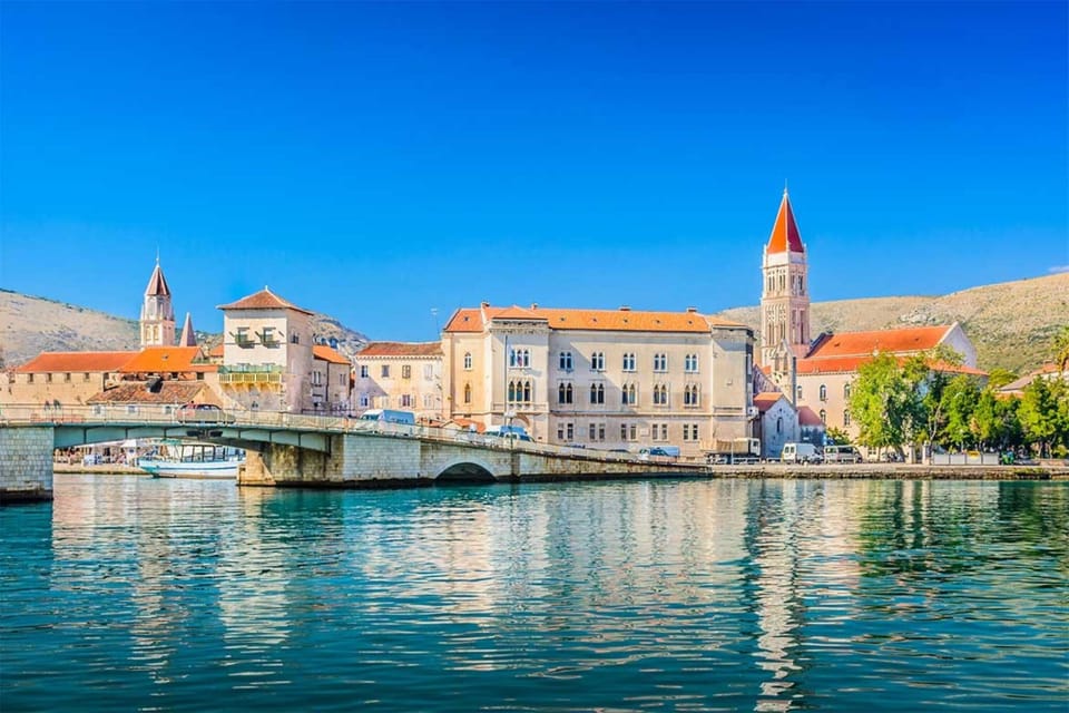 Trogir old bridge, 10 min walking from the apartment