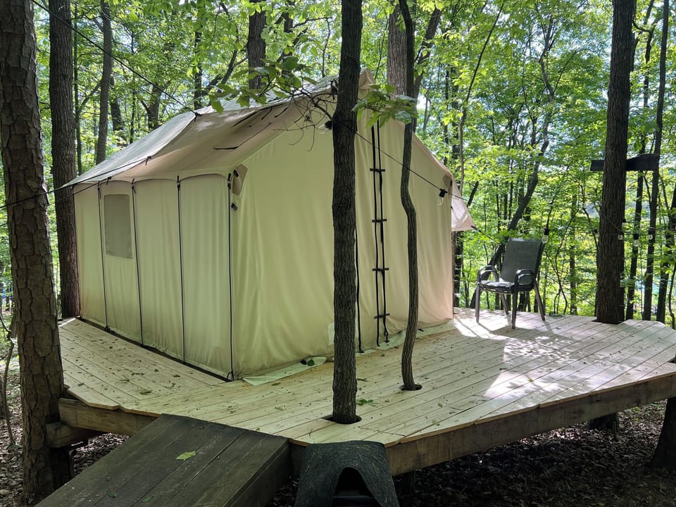 Large deck to hang out and relax in the forest