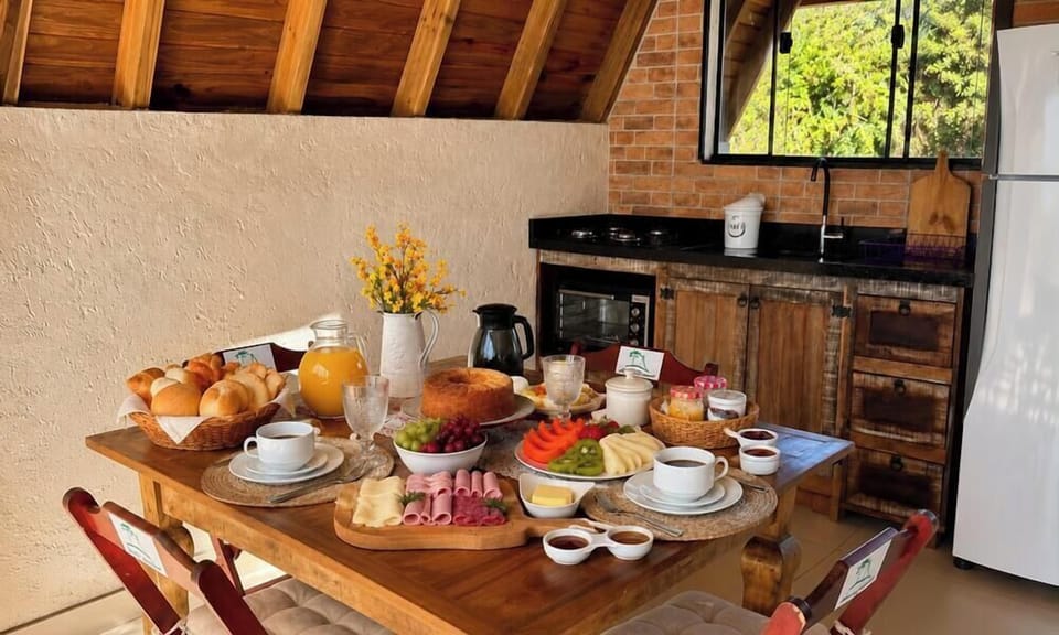 Premium Cabin | Dining