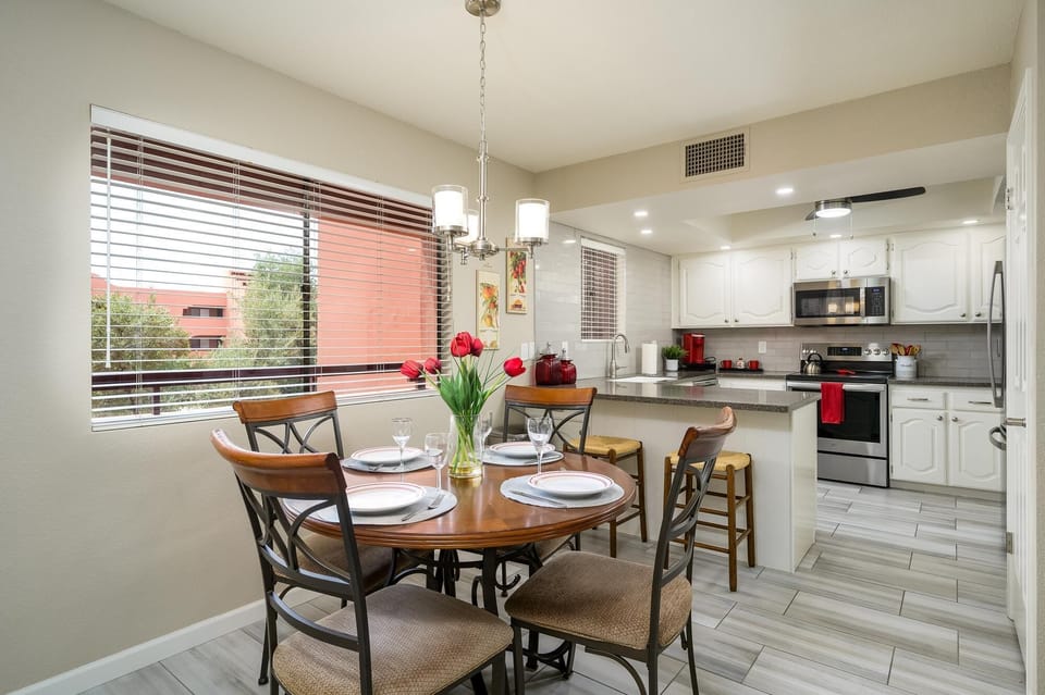 Bright and new updated kitchen.