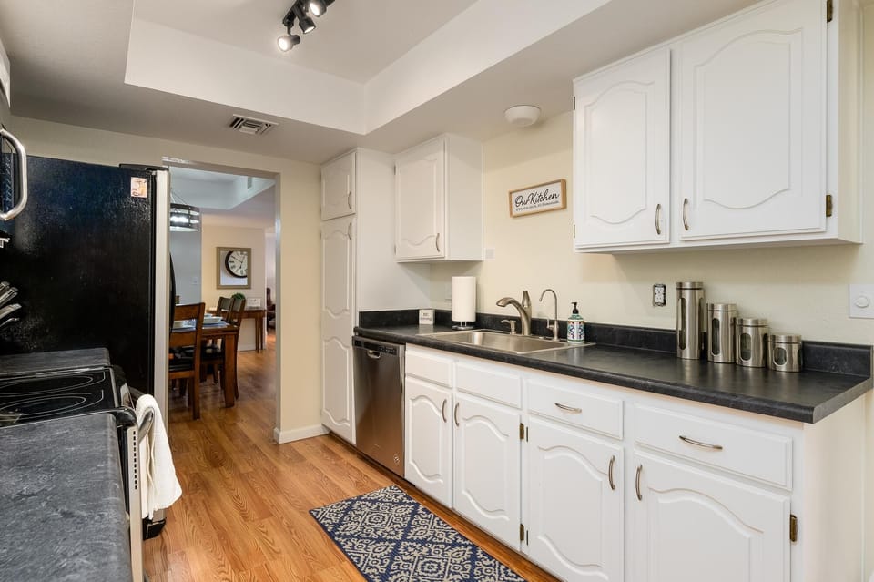 Open and bright kitchen.