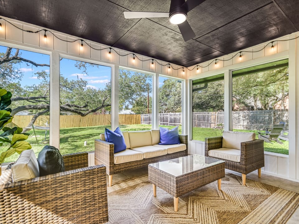 Screened in porch