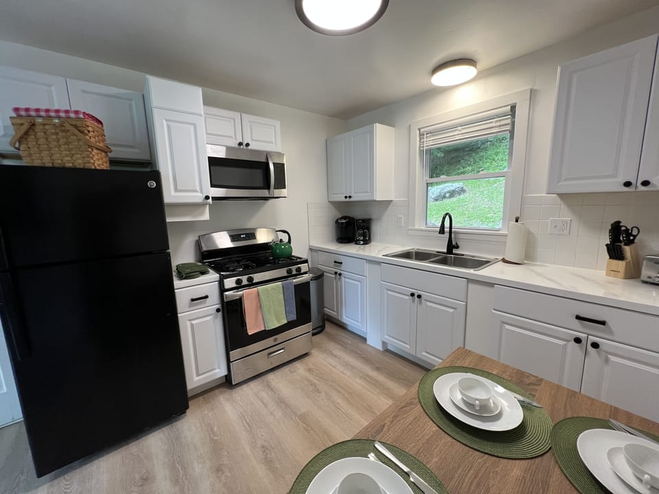 Fully equipped kitchen.
