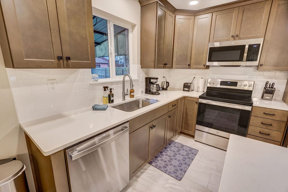 Fully Equipped Kitchen, thoughtfully stocked with all the essentials. 