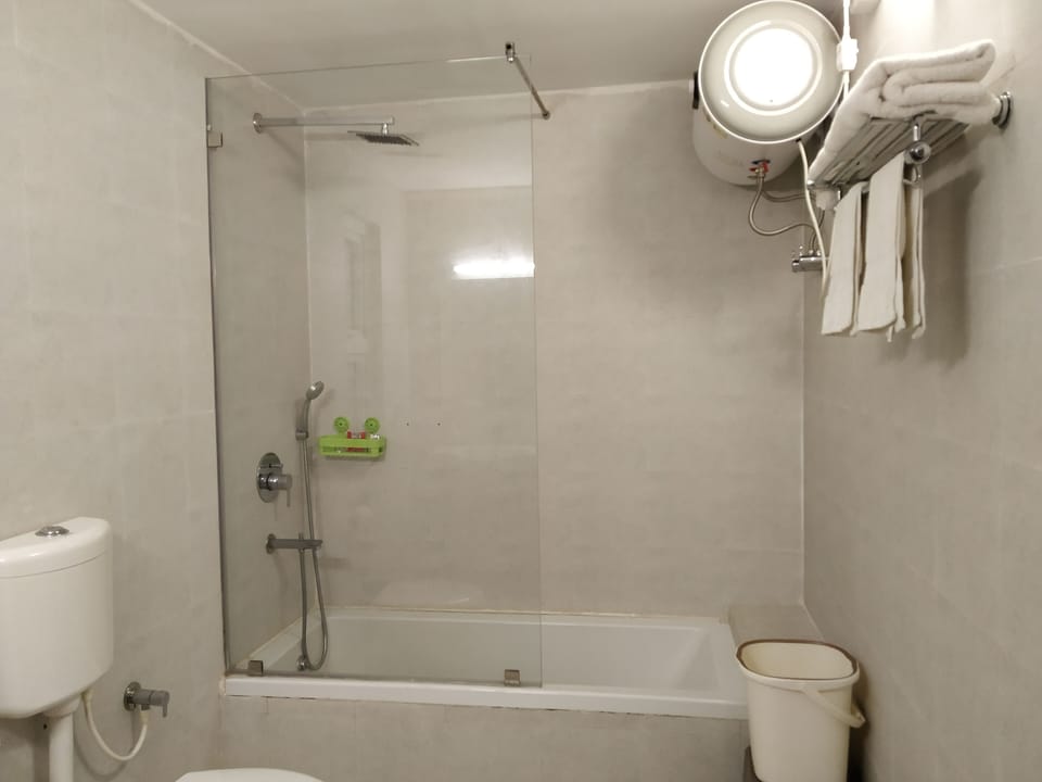 Standard Room | Bathroom | Free toiletries, bidet, towels, soap