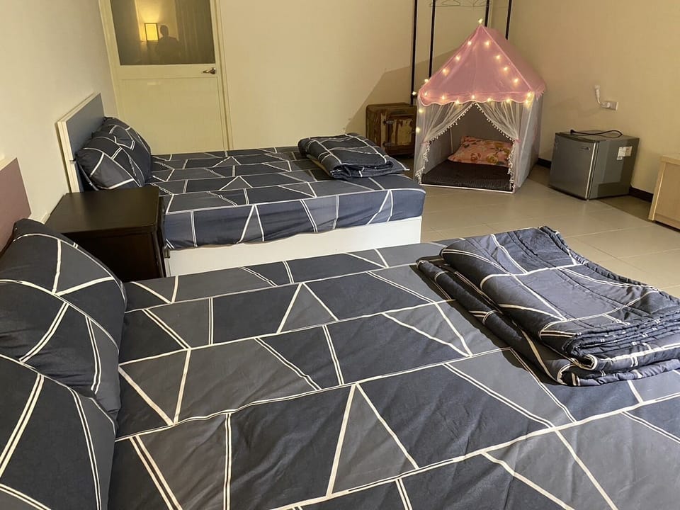Family Quadruple Room | Free WiFi, bed sheets