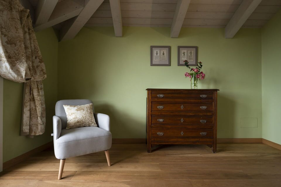 Autumn, Bedroom, Spring, Summer