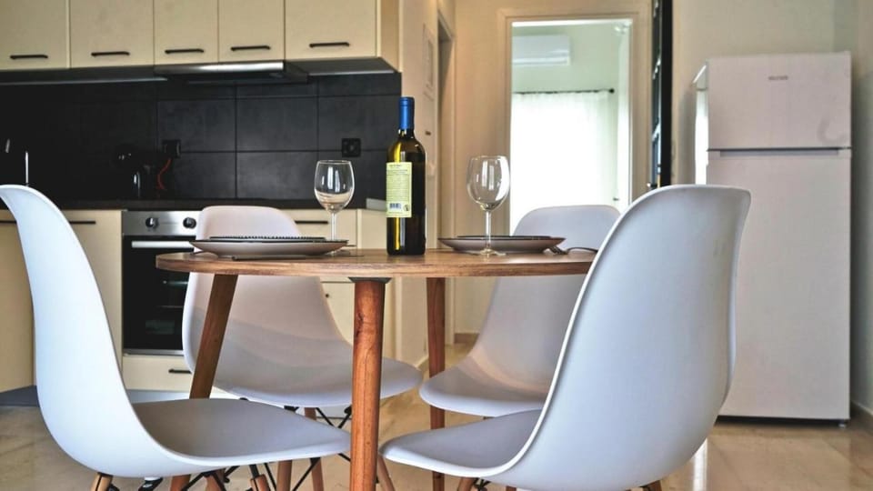 House, Smoking | Private kitchen