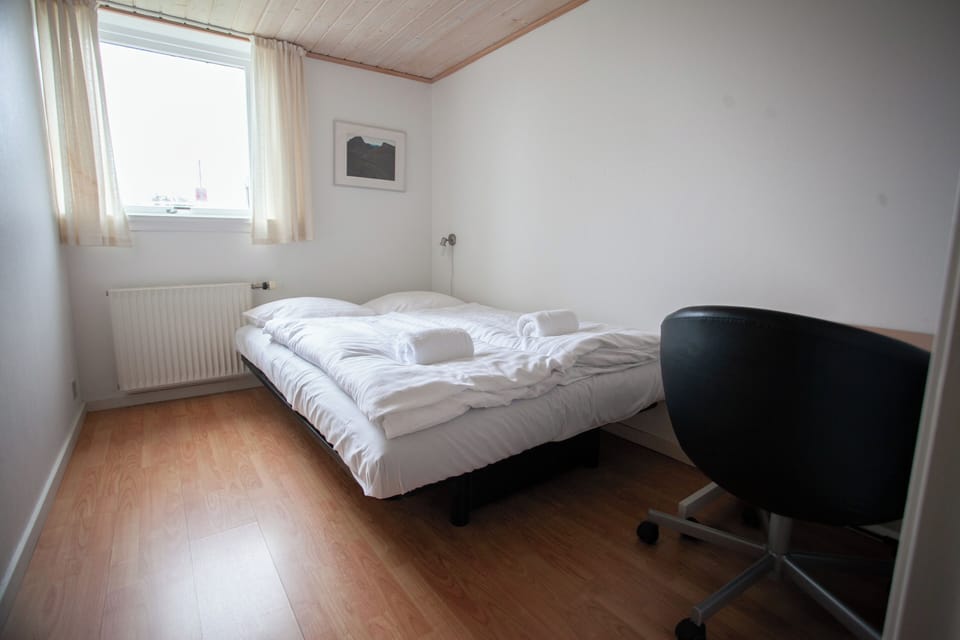 Apartment | 1 bedroom, desk, laptop workspace, blackout drapes