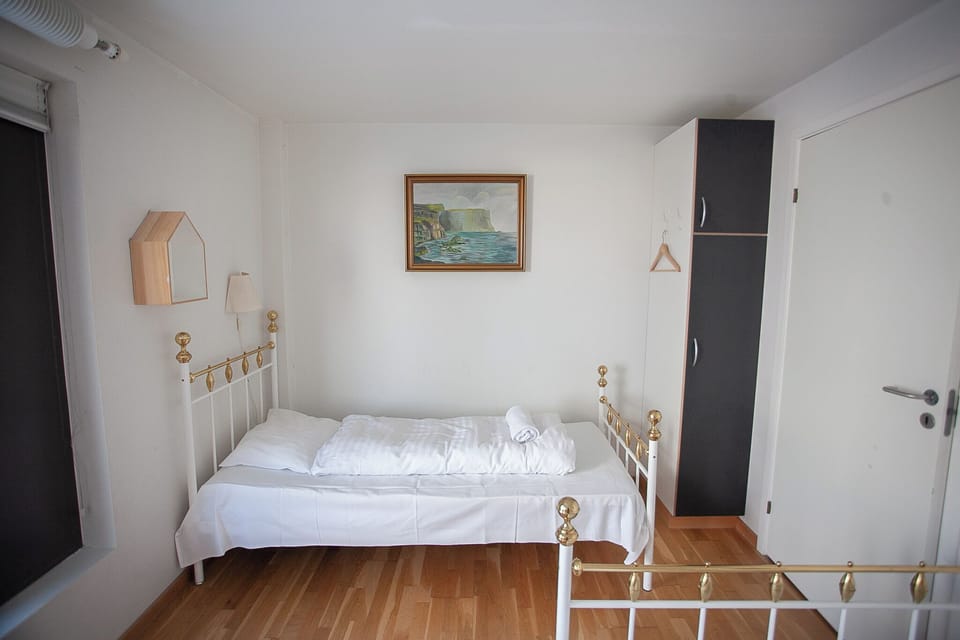 Apartment | 3 bedrooms, blackout drapes, iron/ironing board, cribs (surcharge)