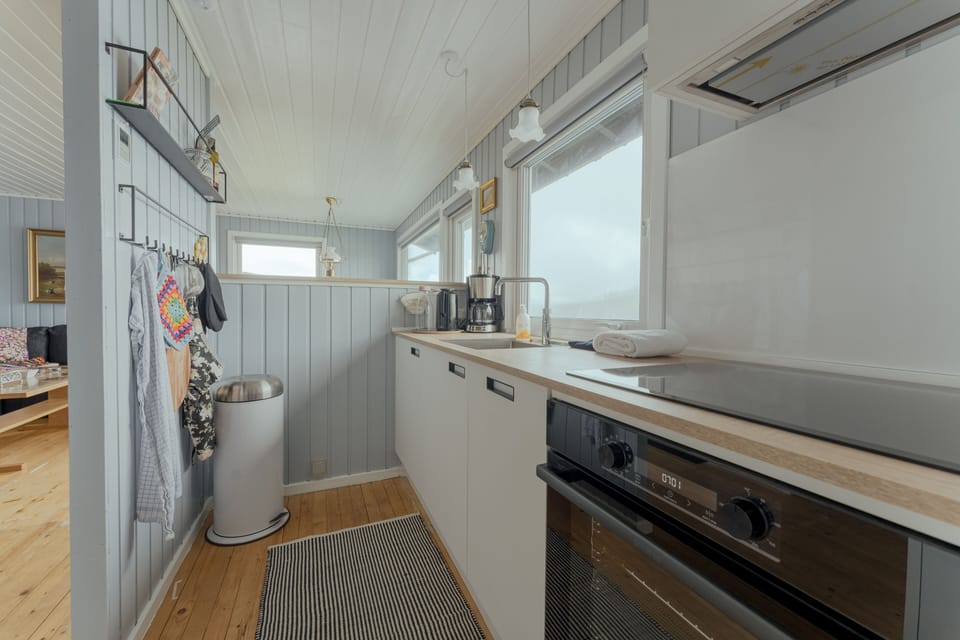 House | Private kitchen | Coffee/tea maker, fridge, oven, stovetop