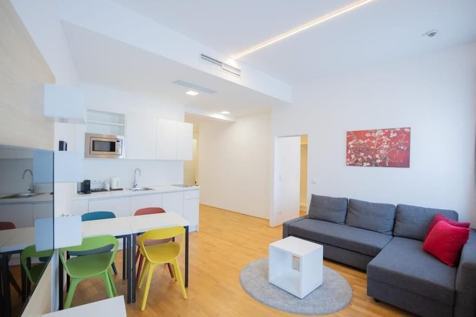 Deluxe Studio | Living area