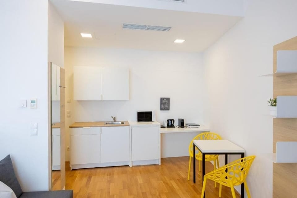 Senior Suite | Private kitchen
