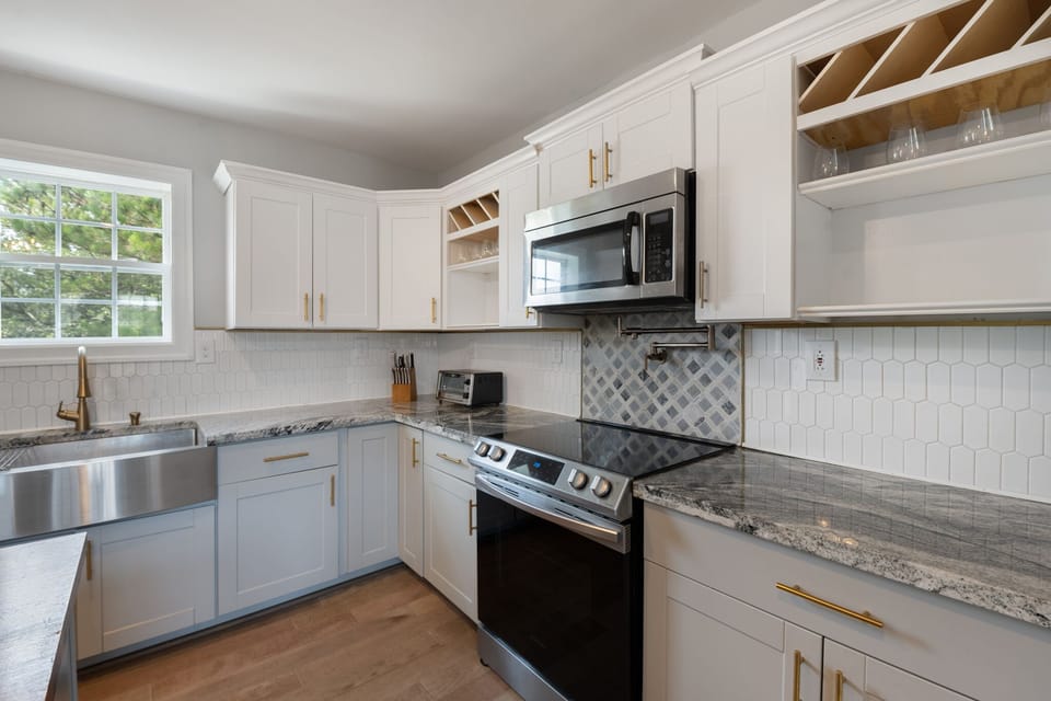WE16: Spoon Haven | Level 2 Kitchen