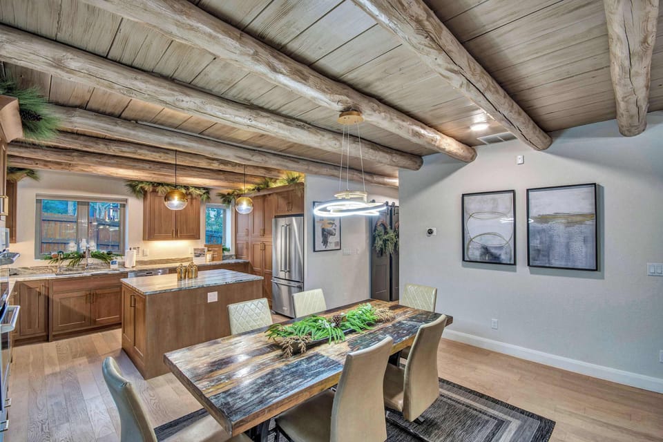 Dining Area adjacent to kitchen (main level)