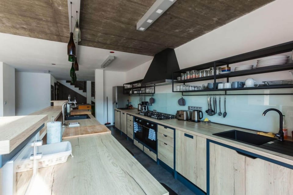House | 6 bedrooms