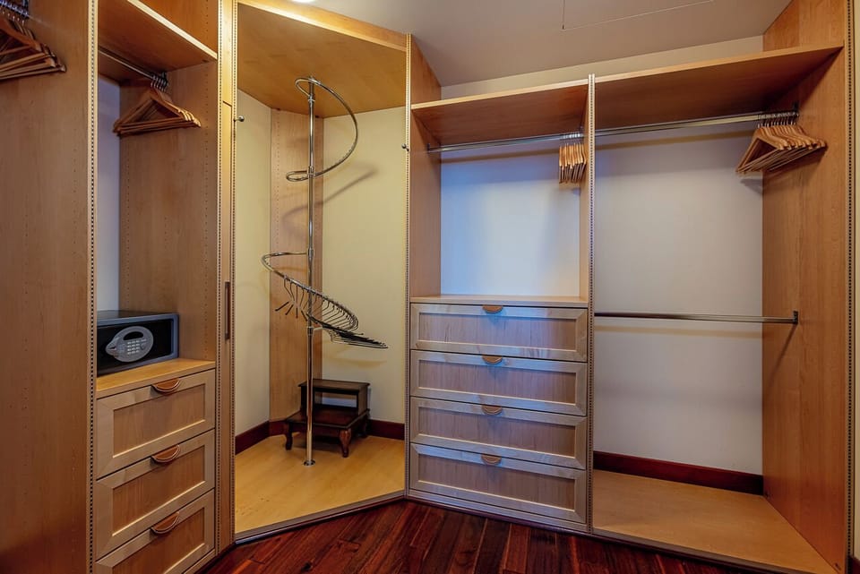 Ensuite closets for each bedroom