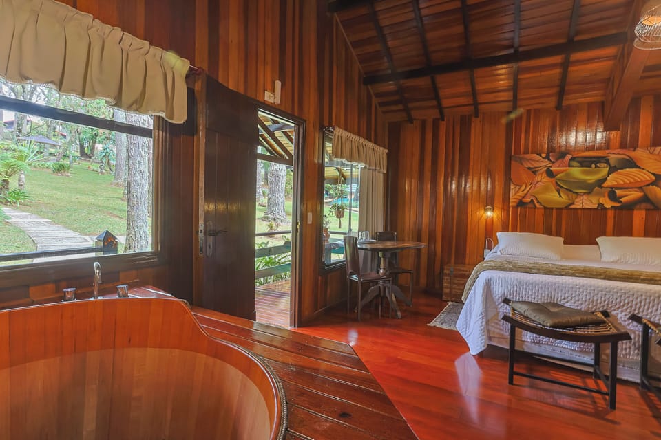 Cabin | Egyptian cotton sheets, premium bedding, minibar, in-room safe