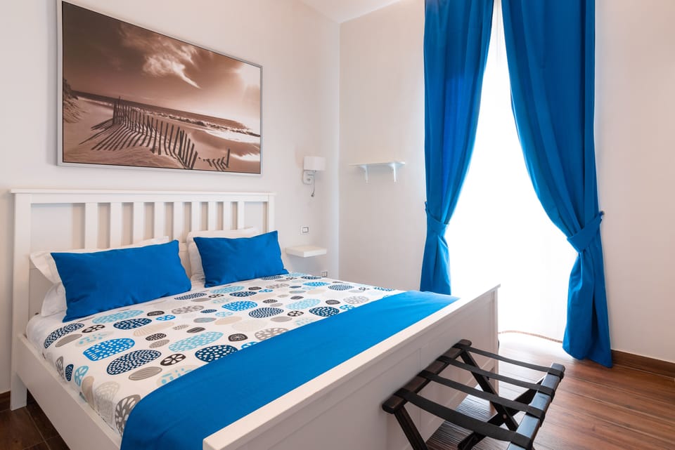 Deluxe Suite | In-room safe, desk, soundproofing, free WiFi