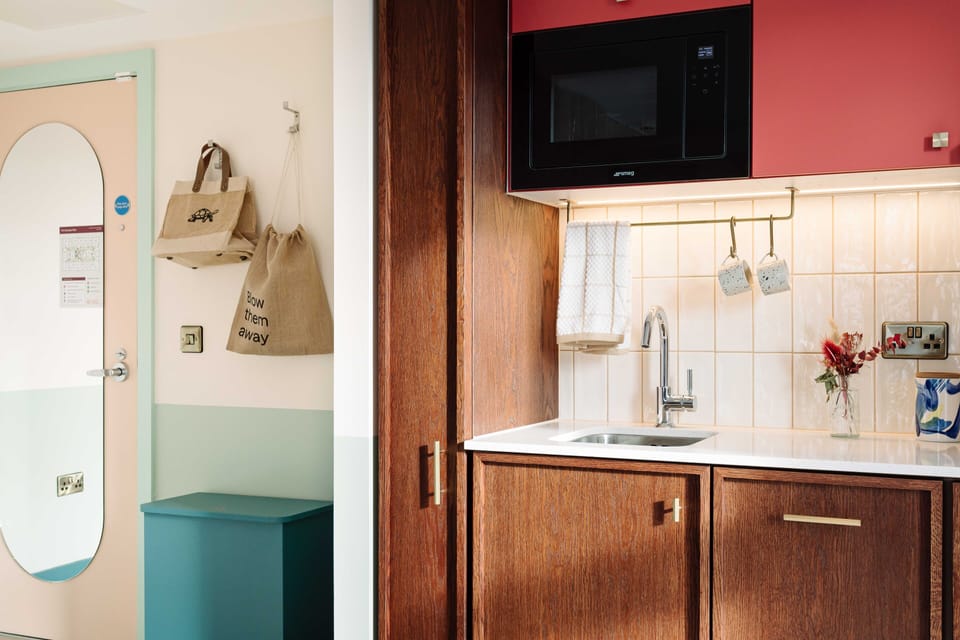 Mini-fridge, highchair