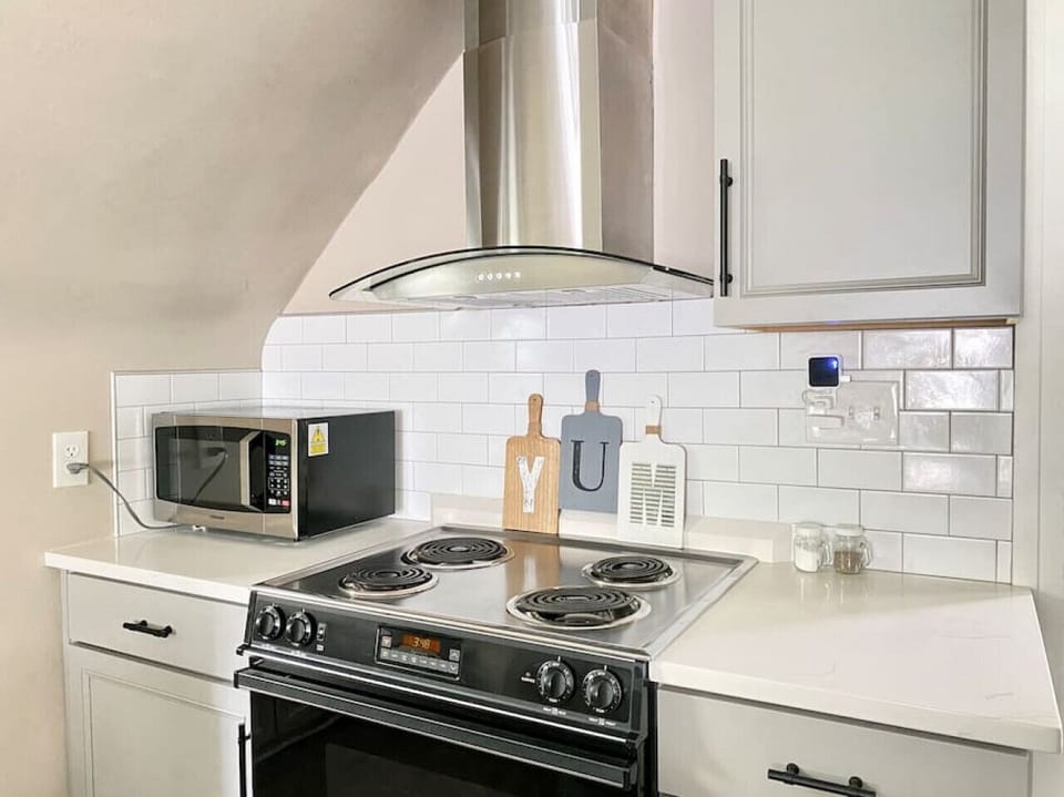 Heat up a quick meal from the microwave or cook a full course meal, the option is yours.