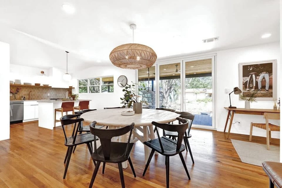 House, Multiple Beds, Pool Access, City View (116 W Burbank) | Dining