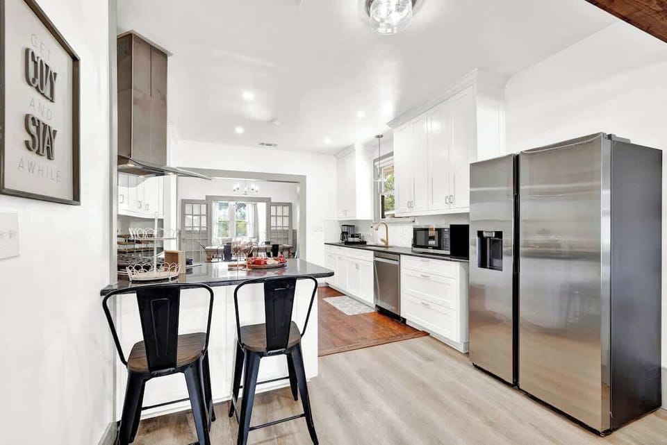 House, Multiple Beds, Pool Access, Pool View (106 East Nimitz) | Private kitchen | Coffee/tea maker, electric kettle